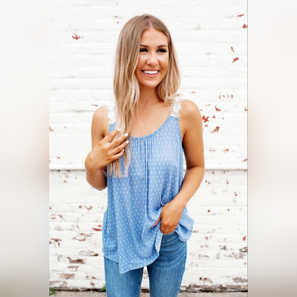 Lace strap arrow tank